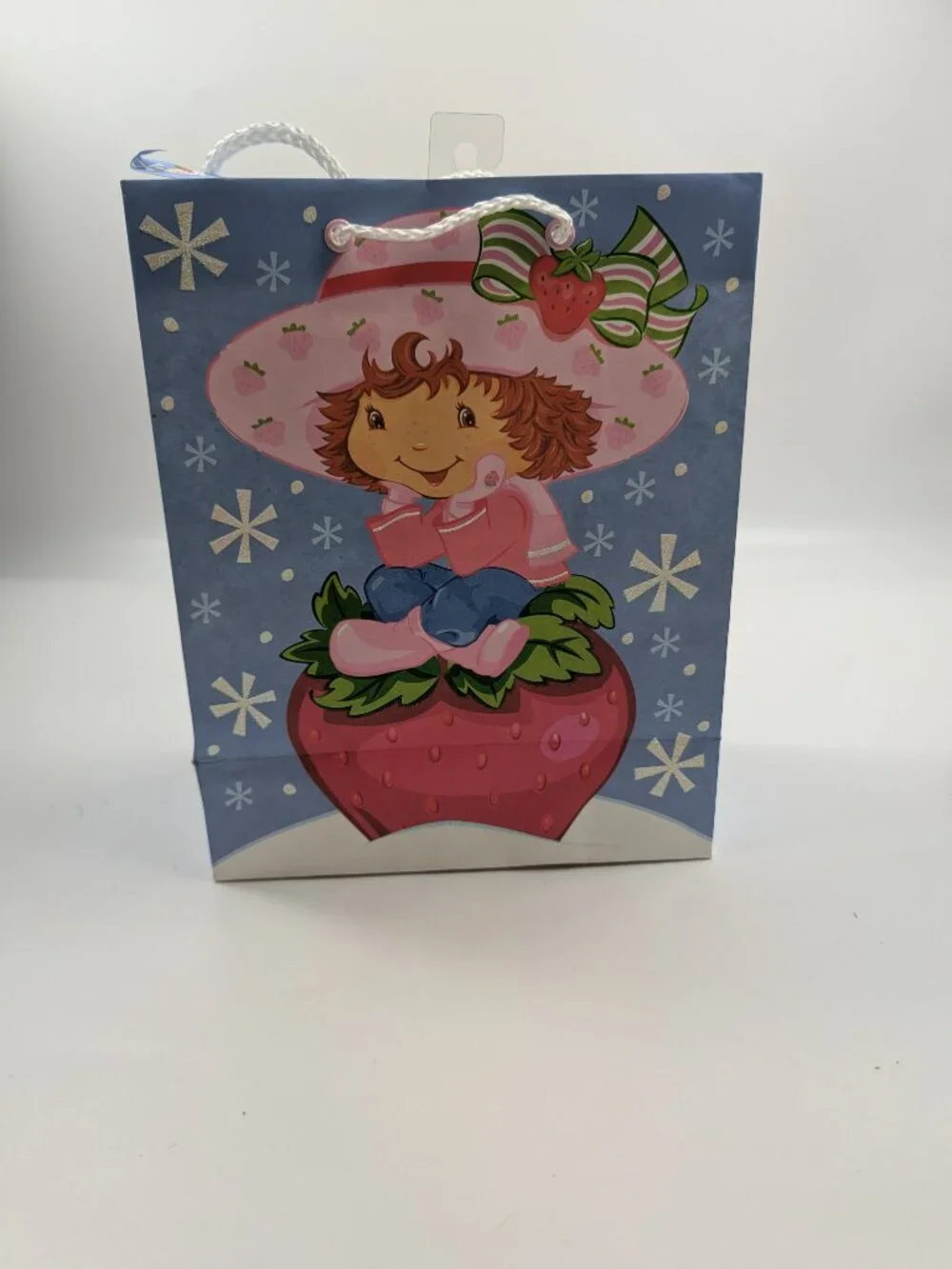 Strawberry Shortcake Winter Gift Bag Y2K Reusable Glitter Detail 8